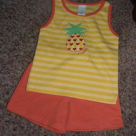 3T SHORTS SET...APPLIQUE PINEAPPLE / HEARTS DESIGN...