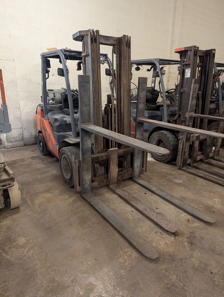 2014 Toyota 8FGU32 Forklift – $6,500 (As-Is)