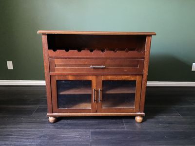 Wine cabinet