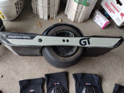 OneWheel GT, Slick Wheel, Low Miles w/Extras