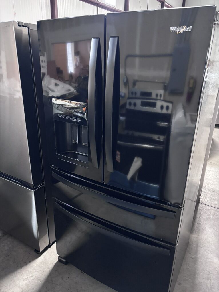 New Whirlpool 25cu.ft. Refrigerator W/Max Ice