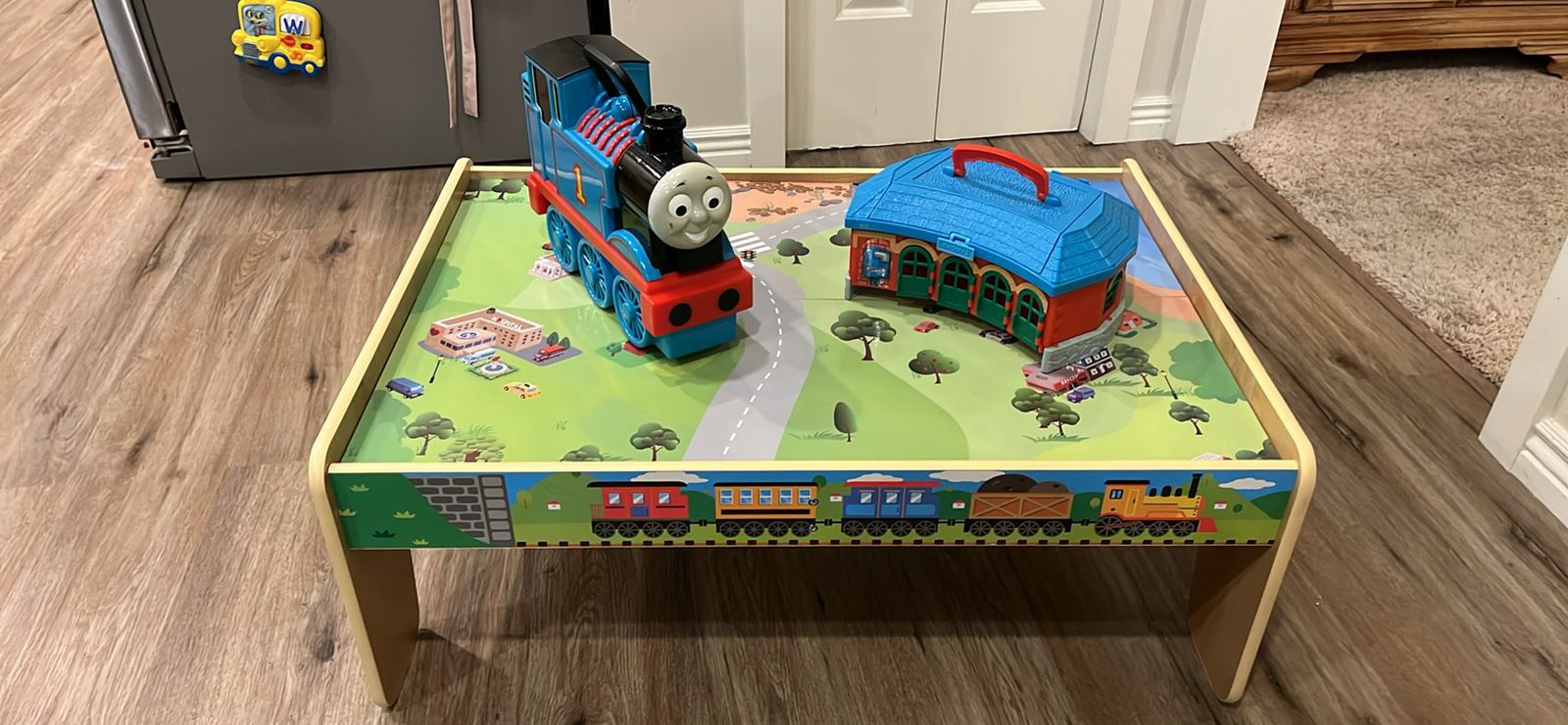 Train table with train organizers 