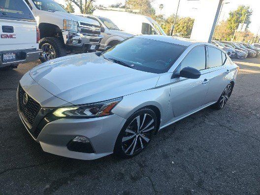 2020 Nissan Altima 2.0 SR