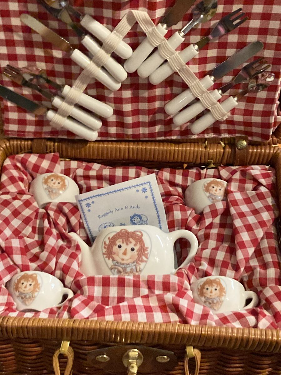 Raggedy Ann and Andy Tea Set