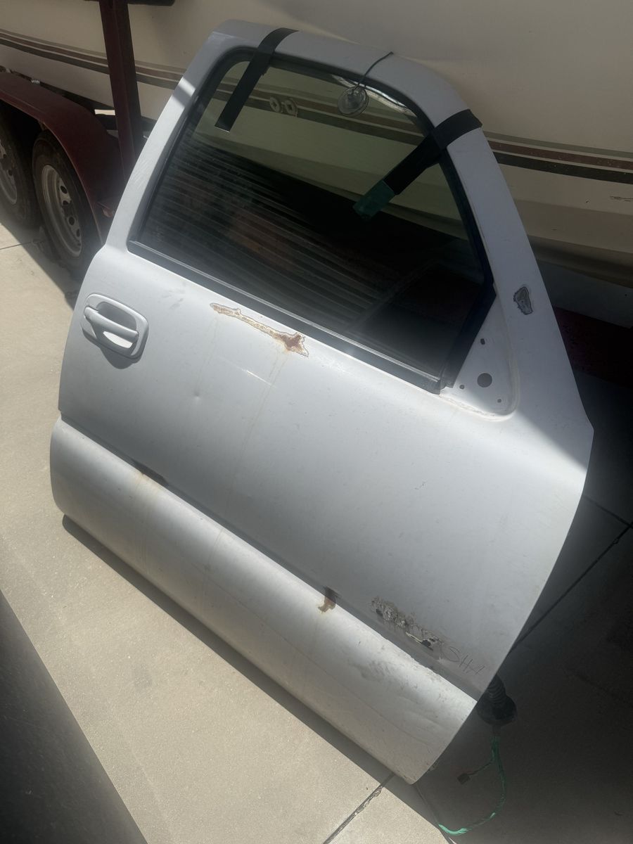 99-06 Chevy door