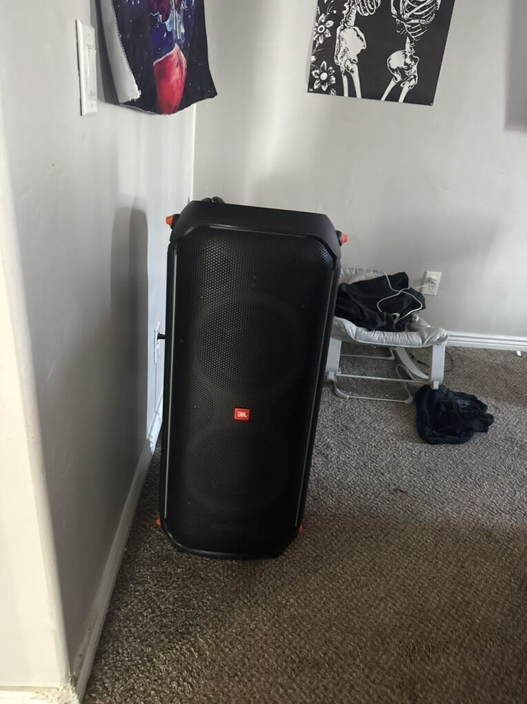 JBL Party Box 750