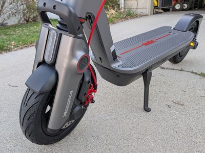 Segway F3 Electric Scooter 20 mph / 44 miles range super smooth
