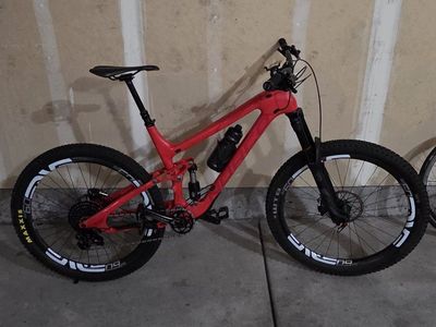 Norco Sight C7.2 Carbon MTB | ENVE M60 Forty wheels | Enve Stem | Enve Bars | Size L