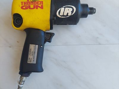 1/2 in. drive thunder gun