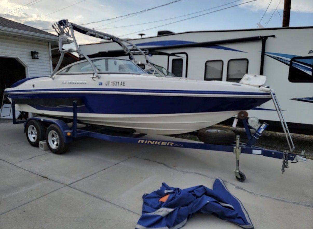 2006 Rinker Captiva