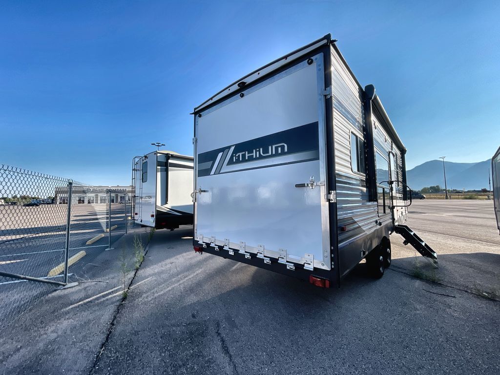 Used 2023 Heartland Lithium 2515 s