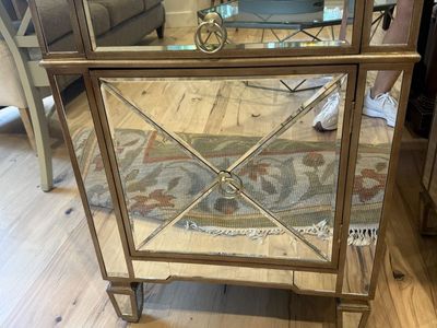 Set of 2 Mirrored Gold Nightstands with Drawer and Cabinet