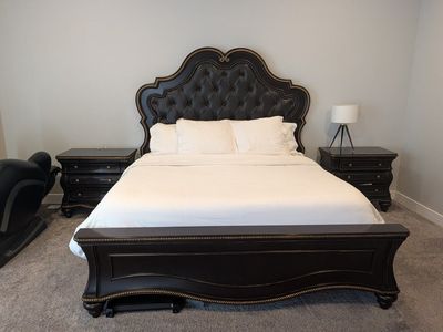 High-Quality 6-Piece King Bedroom Set – Solid Wood, 2 Dressers + 2 Nightstands