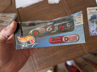 Hot Wheels Racing Mark Martin Valvoline Ford Taurus Black Chrome Deluxe edition 1/64 scale