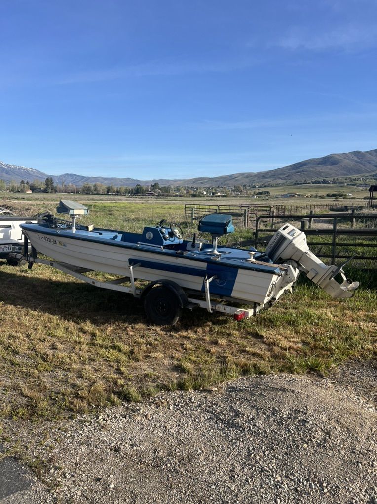 17 Foot Bass Boat