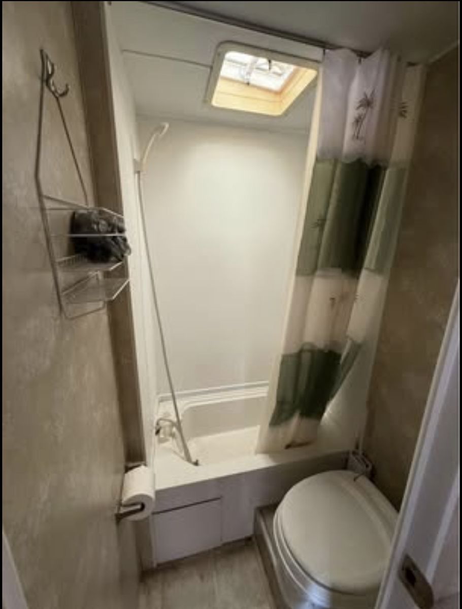Main image 7