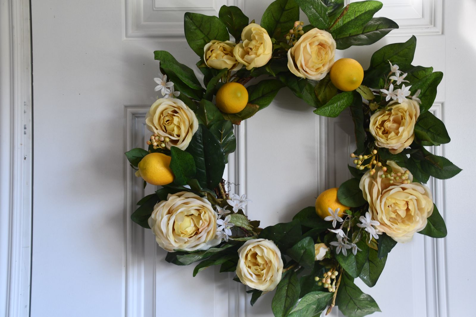 CUTE SPRING / SUMMER WREATH ~ ROSES & LEMONS ~ 18"