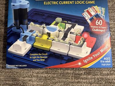 ThinkFun Circuit Maze Electric Current Logic Game - 60 Challenges, Ages 8-Adult