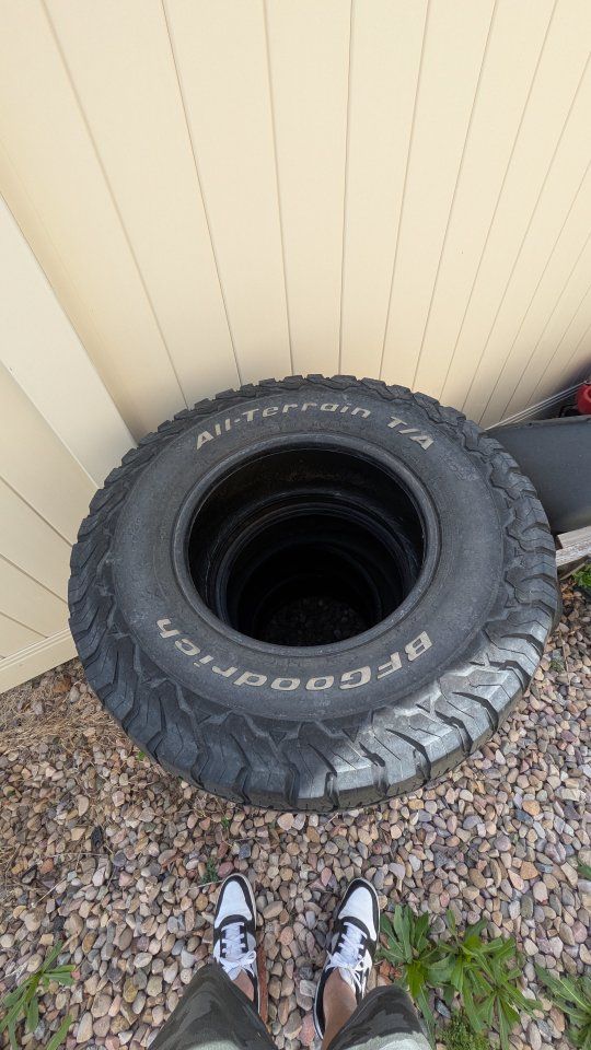 BFGoodrich KO2 Tires –265/75R16 – 50% Tread