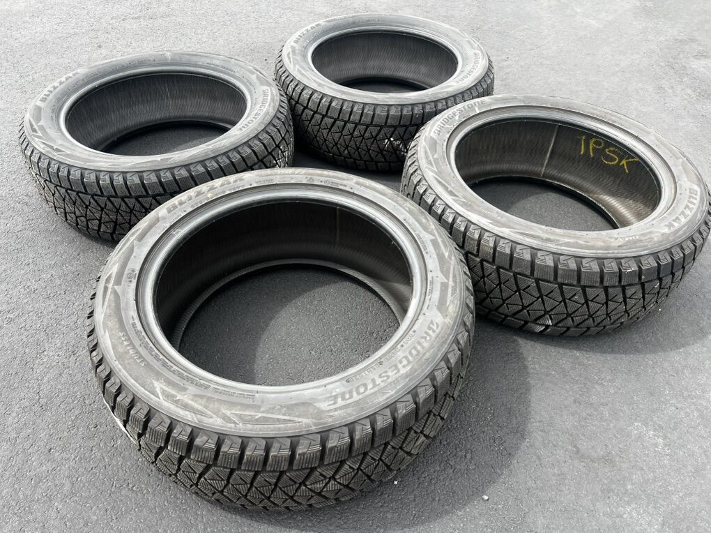 Full Set Of New Bridgestone Blizzak DM-V2