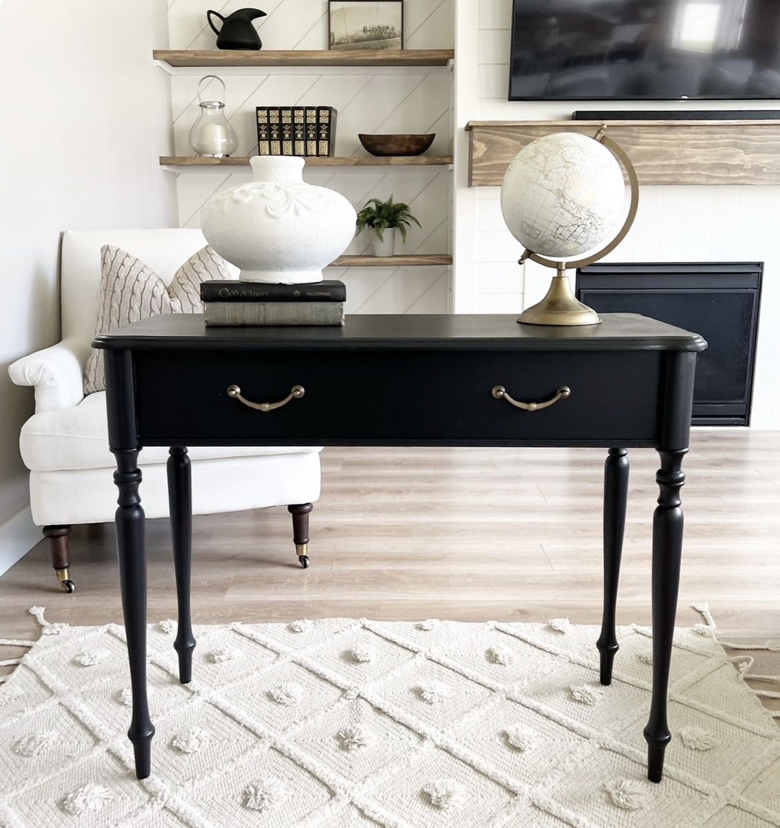 Beautiful | Vintage | Console Table | Side Table | Entry | Aged Brass Hardware