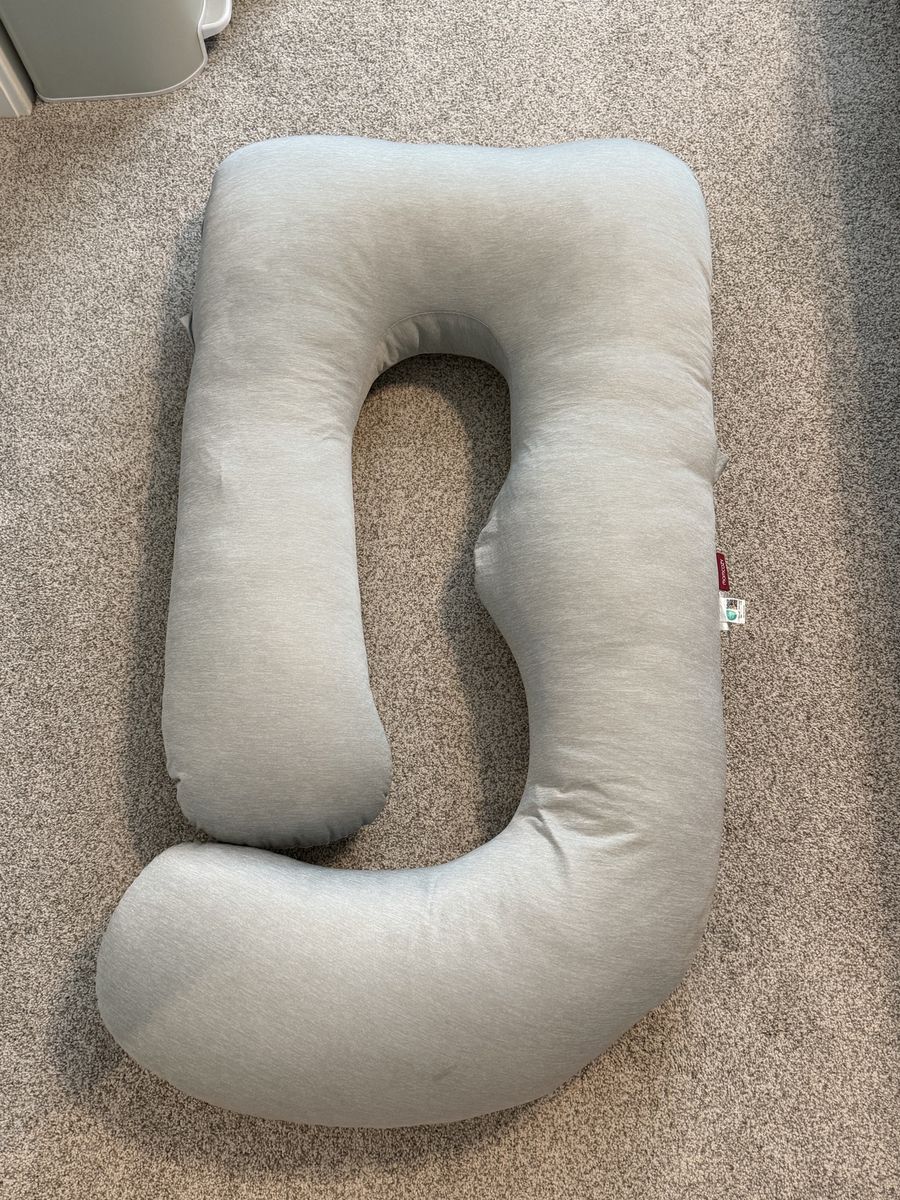 Momcozy pregnancy pillow