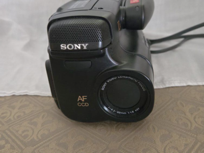 Sony Video 8 HandyCam Video Movie Camera Recorder with Carry Case and Attachments