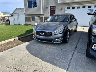 2017 INFINITI Q70 3.7