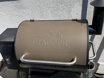 Traeger Pellet Grill - Needs Repair (Doesn't Stay Warm) - Pickup in Provo