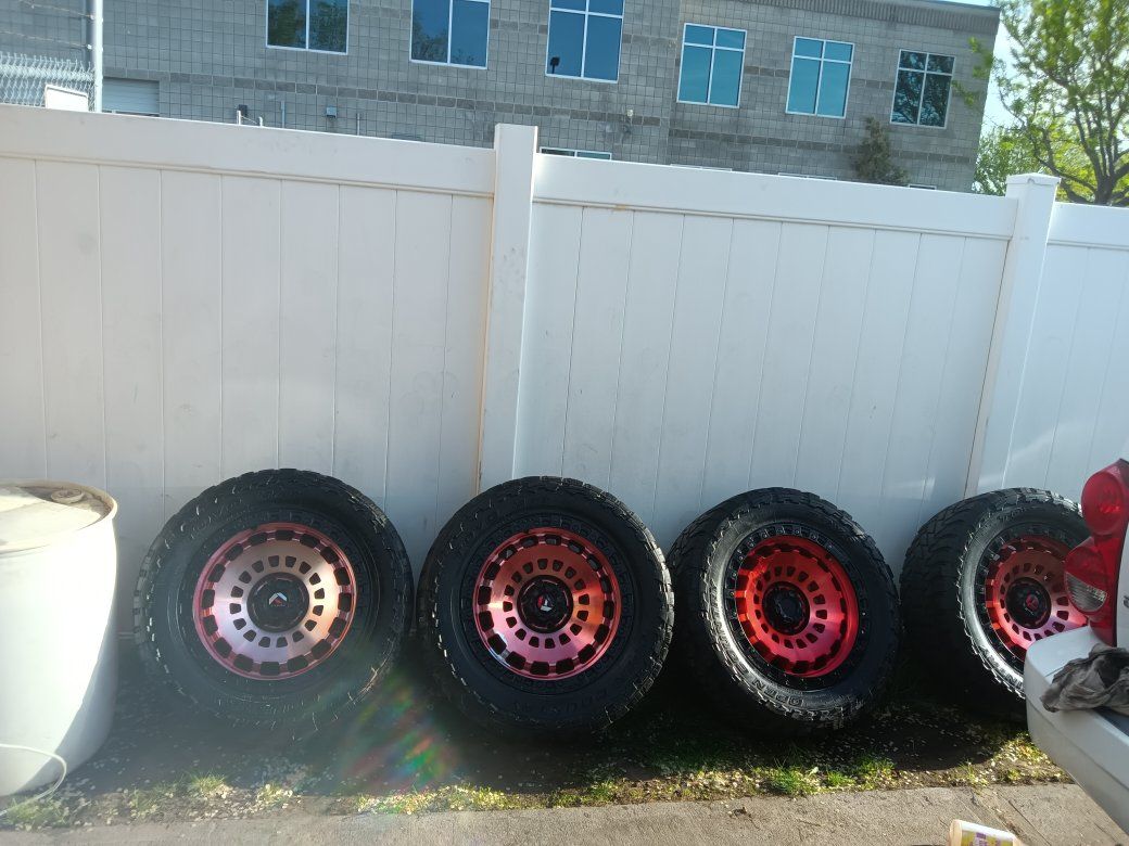LT295/55/20 toyo tires n fuel rims,