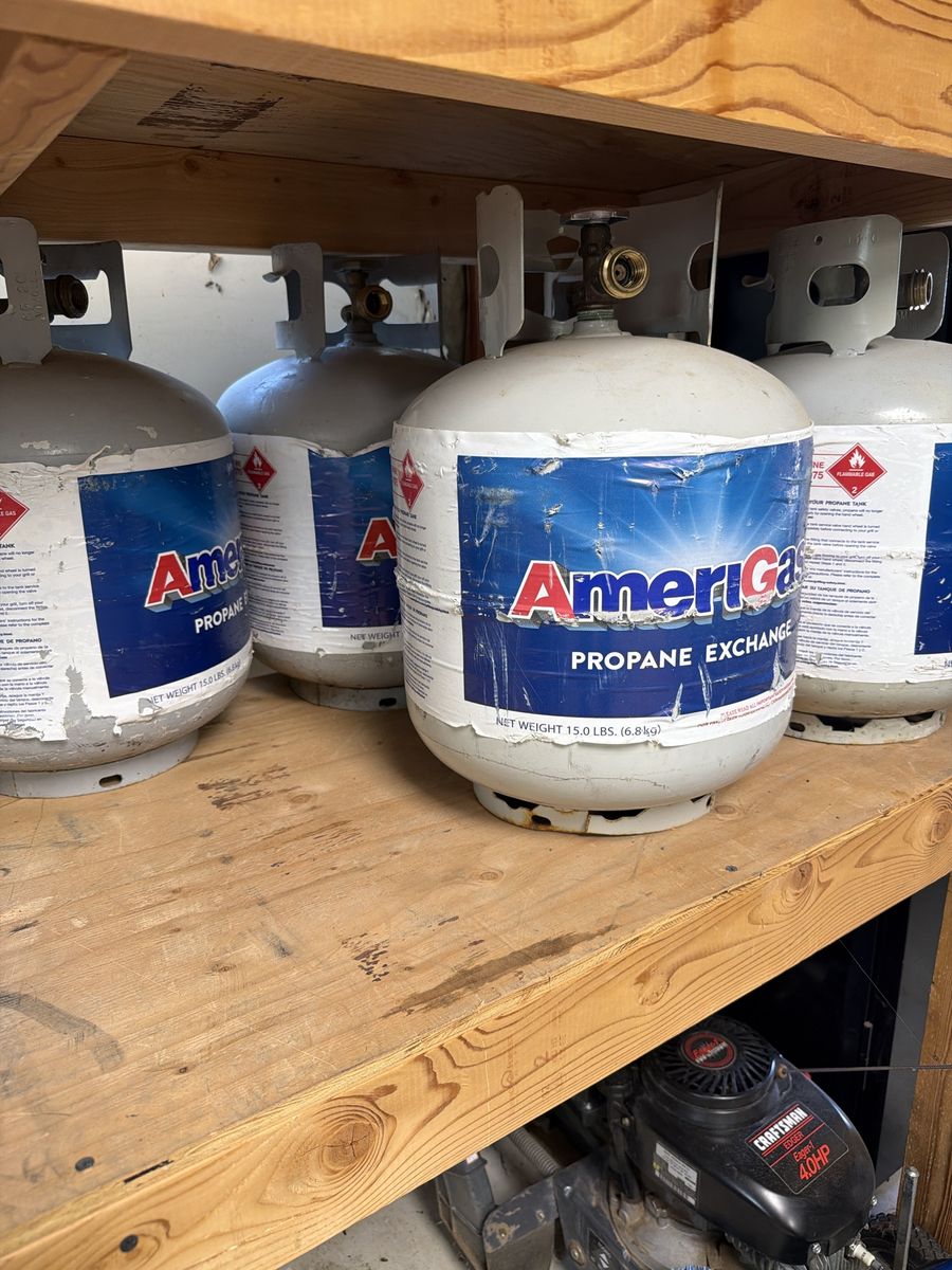 Full AmeriGas Propane Exchange Tanks 15 lb
