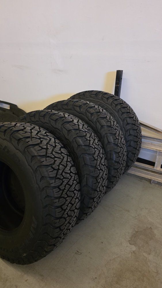 BFGoodrich All-Terrain T/A KO3 Tires - Set of 4 (37x12.50R18LT)