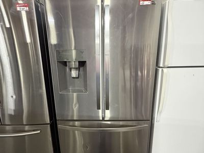 NICE CONDITION KENMORE FRENCH DOOR FRIDGE - HURRY!