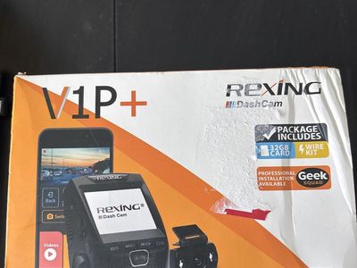 V1P+ Rexing DashCam with 32 GB Card