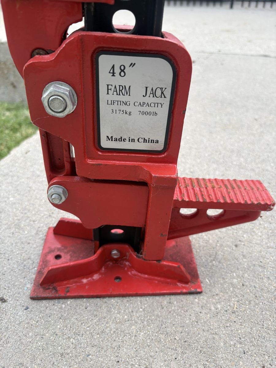 48" Farm Jack - 7000lb Lifting Capacity - Heavy Duty Off-Road Recovery Jack