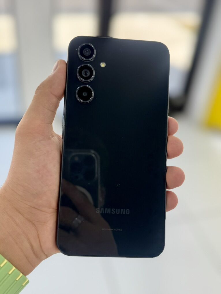 Samsung Galaxy A54, 128 GB - Unlocked