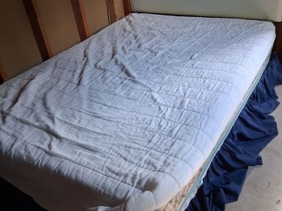 Full sized bed