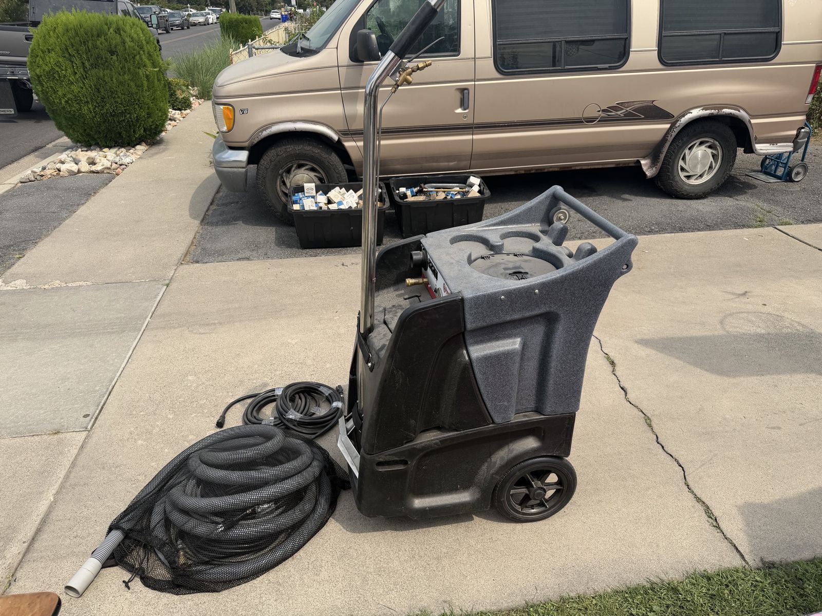 Commercial Carpet Cleaning Extractor Machine with Wand and Hoses