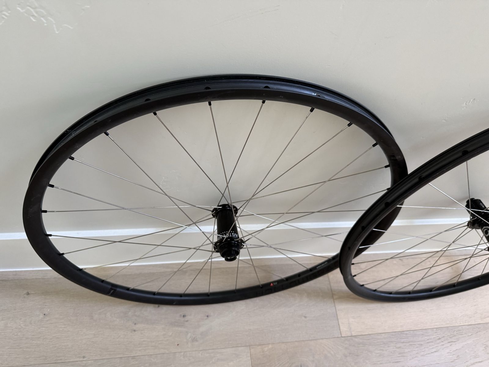 Main image 6