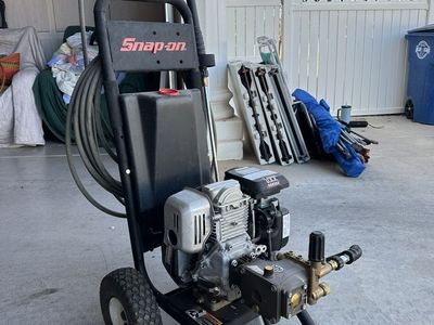 Snap-on Gas Powered Pressure Washer