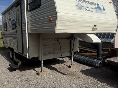 1994 Road Ranger camping trailer
