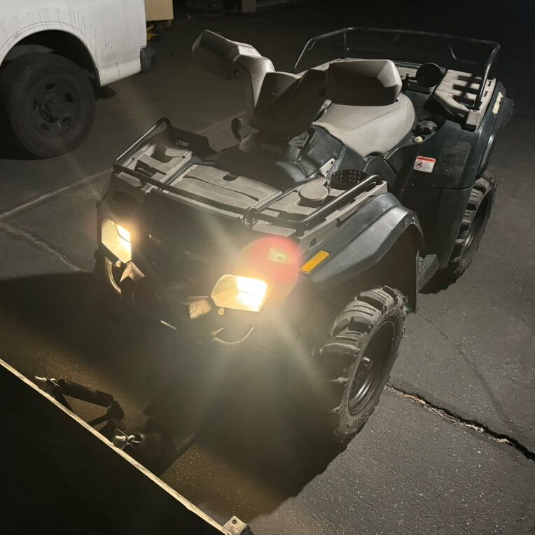 (Automatic) Outlander 330 4 X 4 Snow Plow