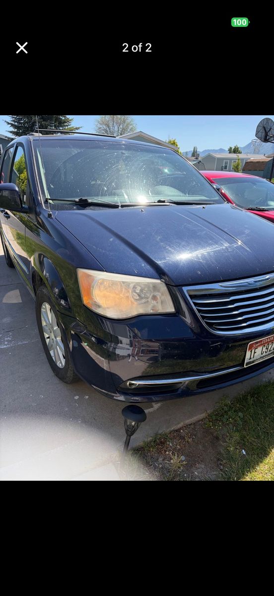 2014 Chrysler Town and Country 