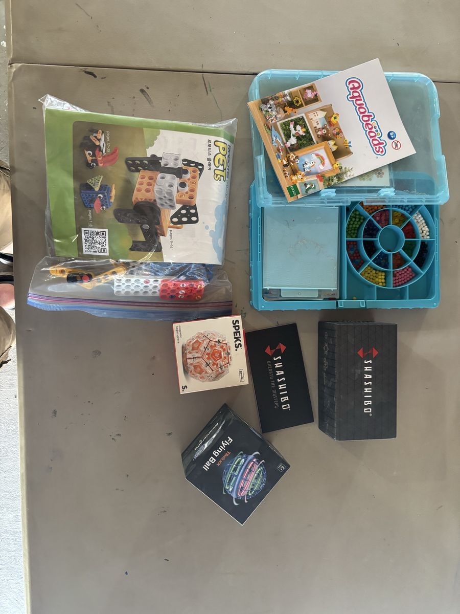 Assorted Kids' Toy Lot: Aquabeads, Shashibo, Tikeluck Flying Ball, Speks Geode, Robotis Pets