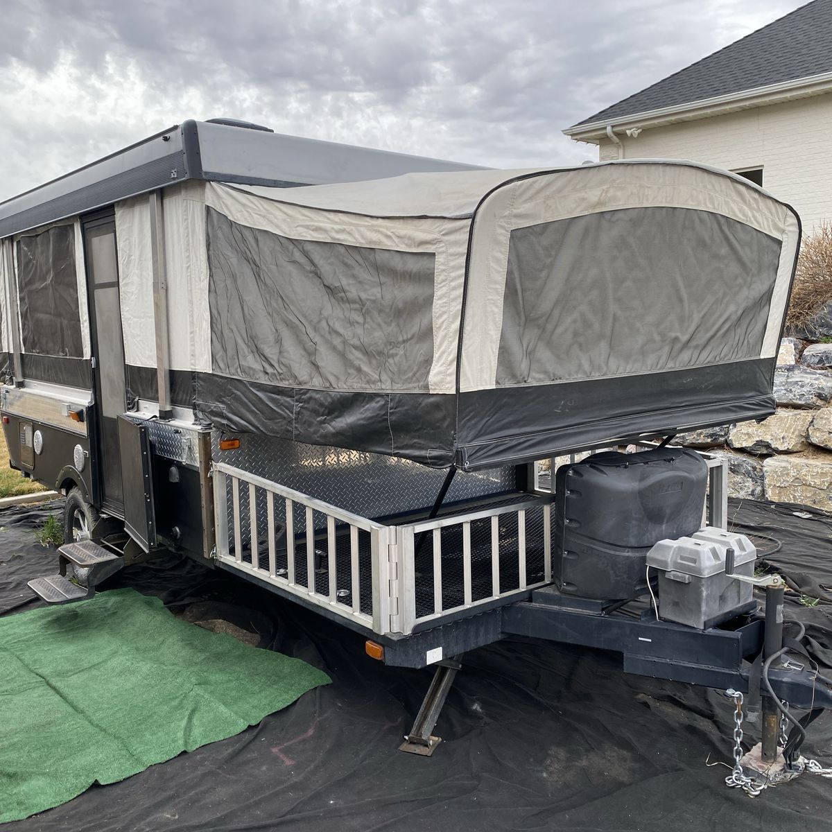 Sommerset E3 Toy Hauler Camper