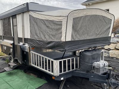 Sommerset E3 Toy Hauler Camper