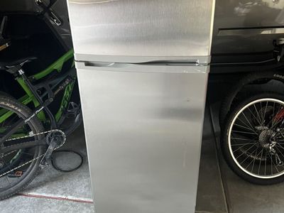 12 CU. FT. Top Freezer Refrigerator Frost Free