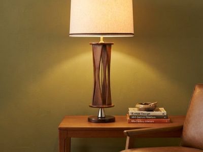 Stunning Mid-century Modern Walnut Table Lamp