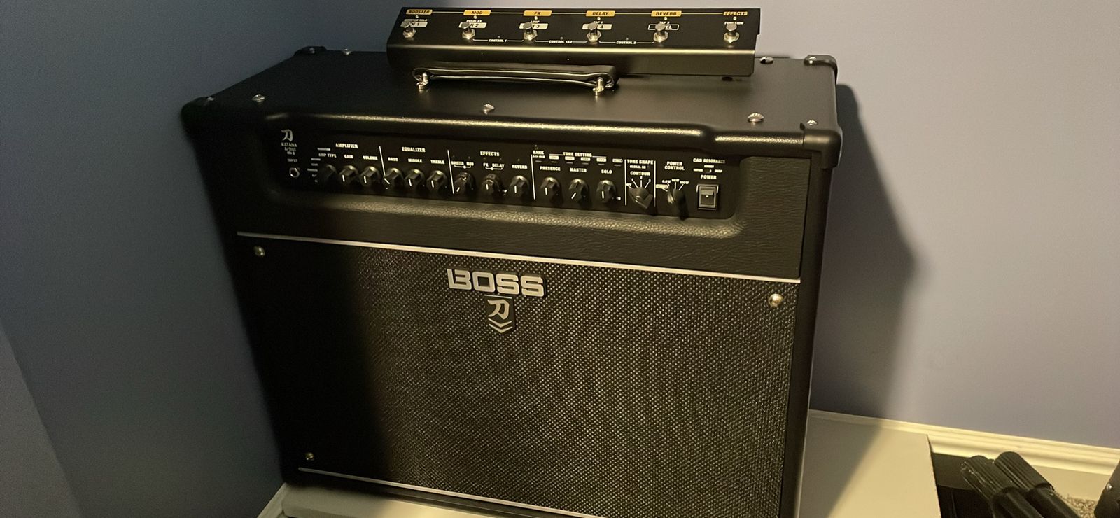 Boss Katana Artist MkII 100W Combo + GA-FC EX Footswitch – Like New