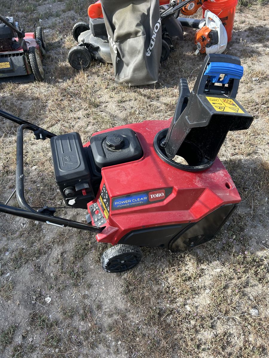 Toro 18” paddle snow blower